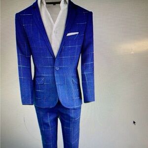 Size 8 Black n Bianco Blue size boys 8 slim fit three piece suit 🕺